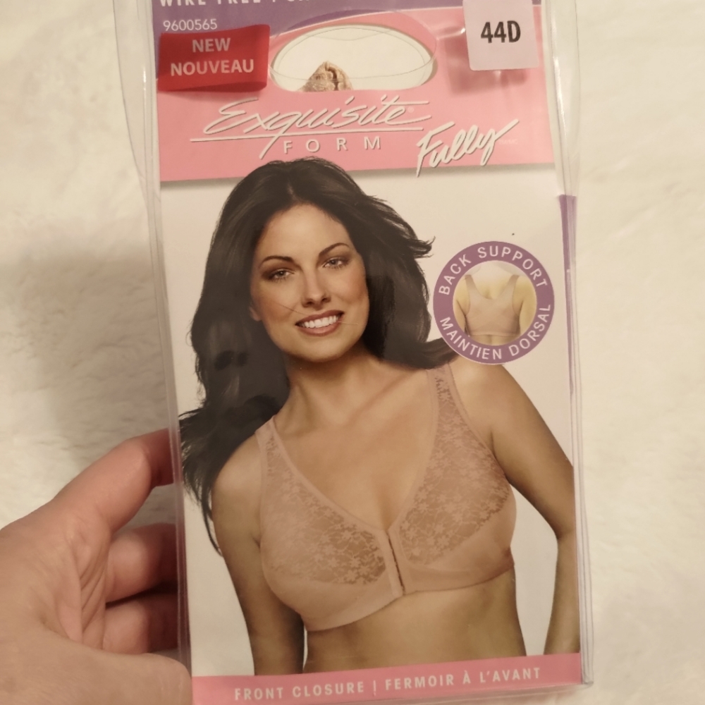 🌲10 for 100$🌲.Exquisite Form Front closure wire free bra. Size 44D